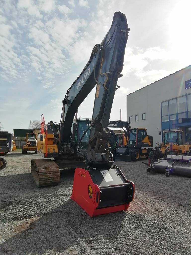 volvo-ec-220-e,f69468d1.jpg